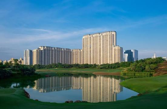 DLF The Aureva